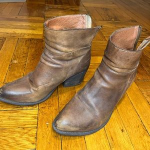Brown Steve Madden Leather booties- Size 9.5